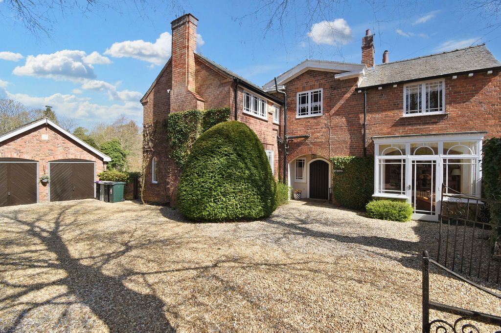 4 bed town house for saleThe Granary, Westgate, Louth LN11