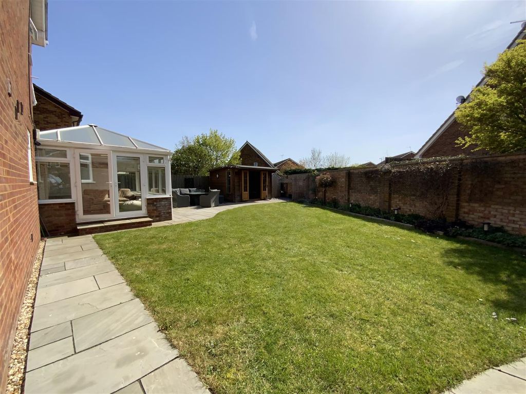 Additional image 28 of 4 bed detached house for saleMountsfield Close, Newport Pagnell MK16