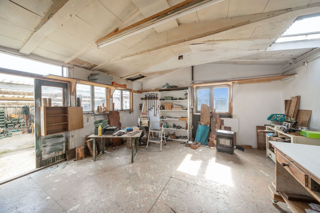 Additional image 7 of 3 bed maisonette for saleBriarwood Workshop And Studio, Bepton Road, Midhurst GU29