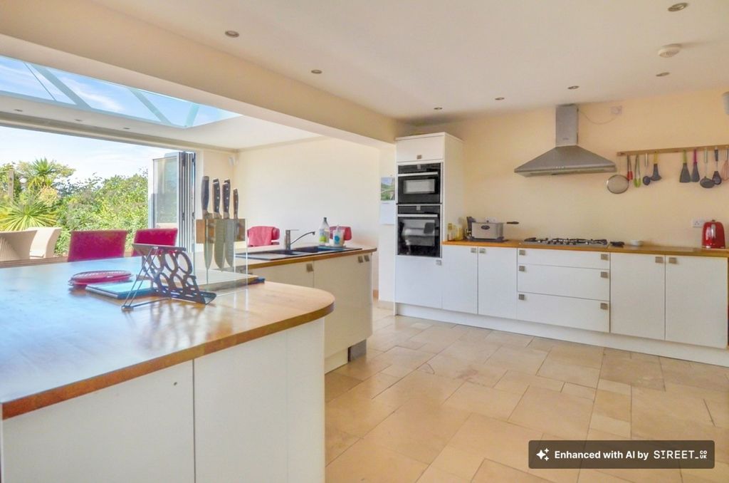 Additional image 3 of 4 bed detached house for saleCoast Road, Littlestone TN28
