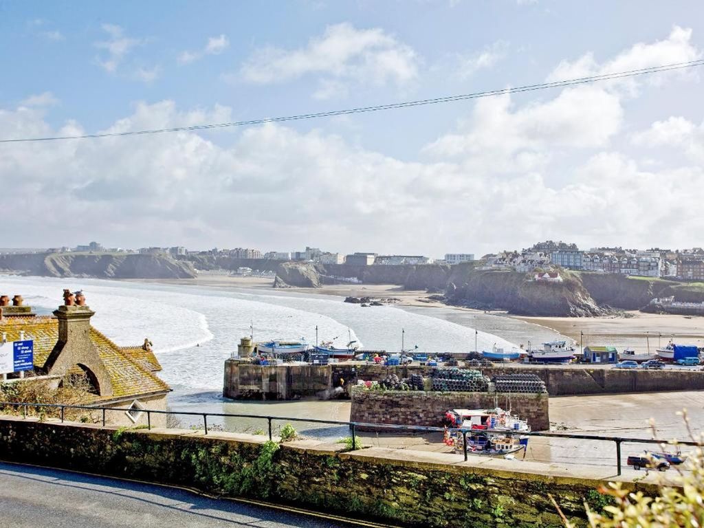 2 bed flat for saleHarbour View, Overlooking Newquay Harbour TR7 photo 2
