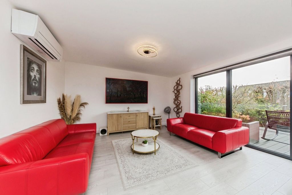 Additional image 2 of 4 bed bungalow for salePriory Lane, Macclesfield, Cheshire SK10
