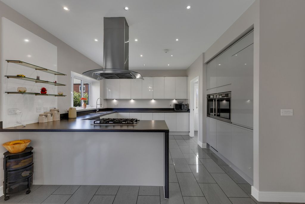 Additional image 9 of 5 bed detached house for saleGreendale Road, Nuneaton CV11