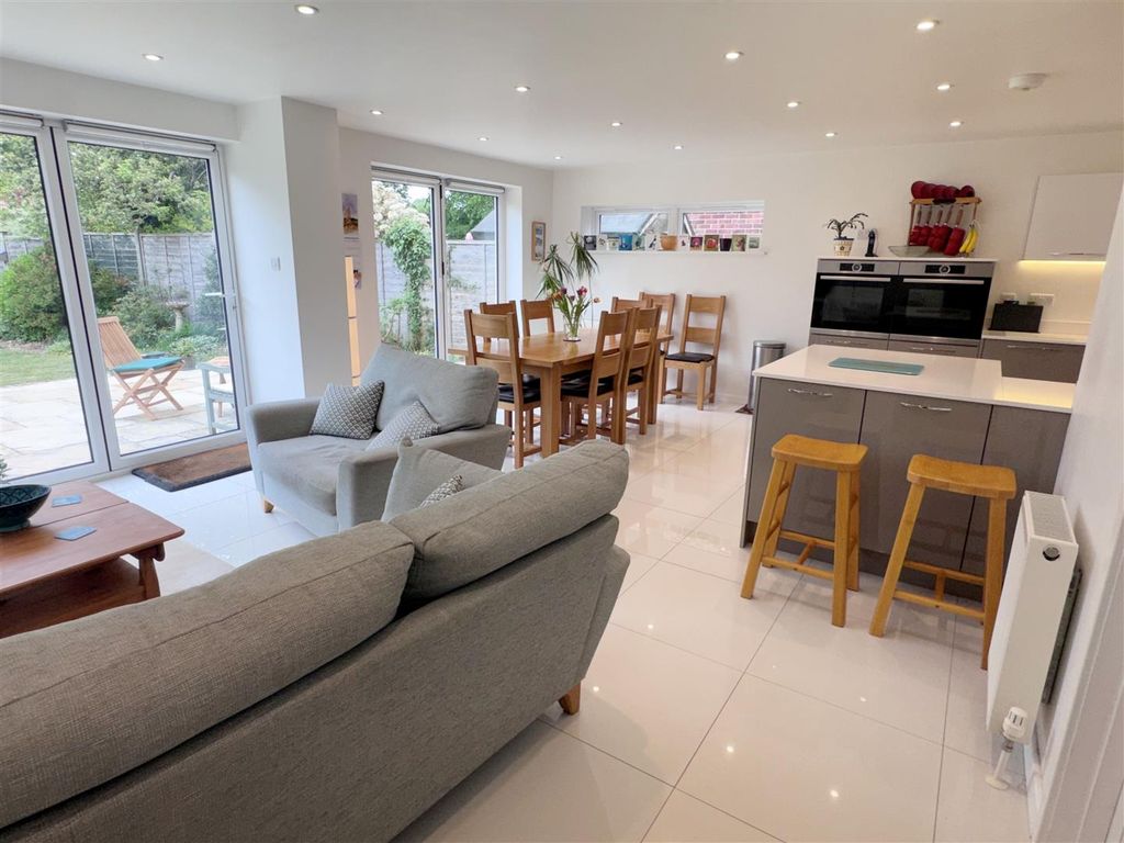 Additional image 3 of 5 bed detached house for saleAndover Road, Newbury RG14
