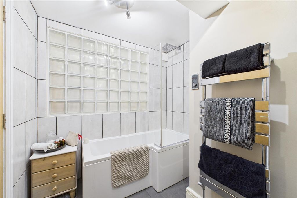 Additional image 14 of 2 bed flat for saleGeorge Street, Newark NG24