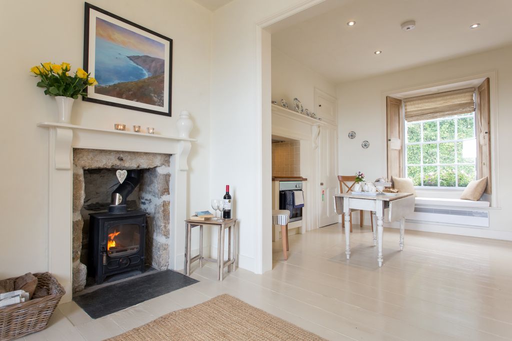 1 bed flat for saleTurnpike Hill TR17 photo 4