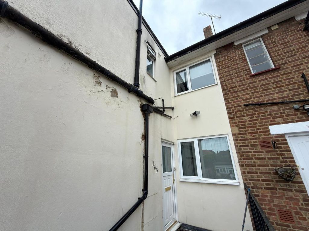 Additional image 13 of 5 bed flat for sale165A Darkes Lane, Potters Bar, Hertfordshire EN6