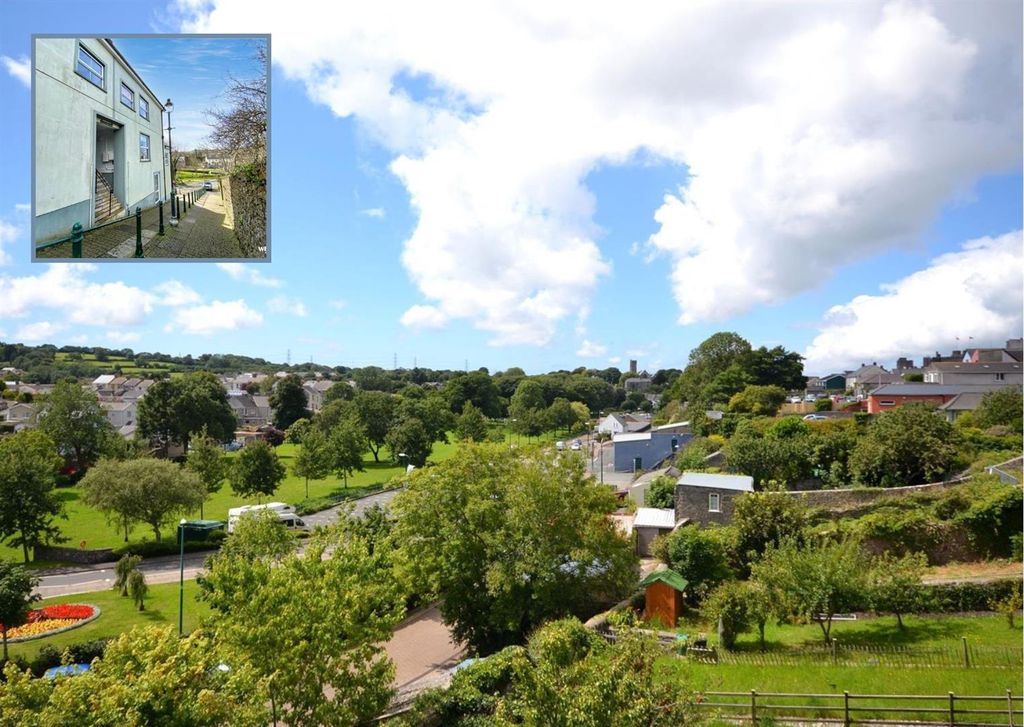 3 bed town house for saleNew Way, Pembroke SA71