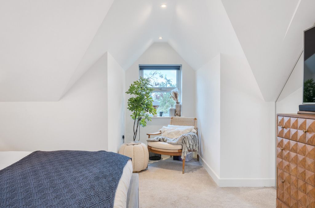 Additional image 11 of 2 bed flat for saleCrofton Lane, Orpington BR5