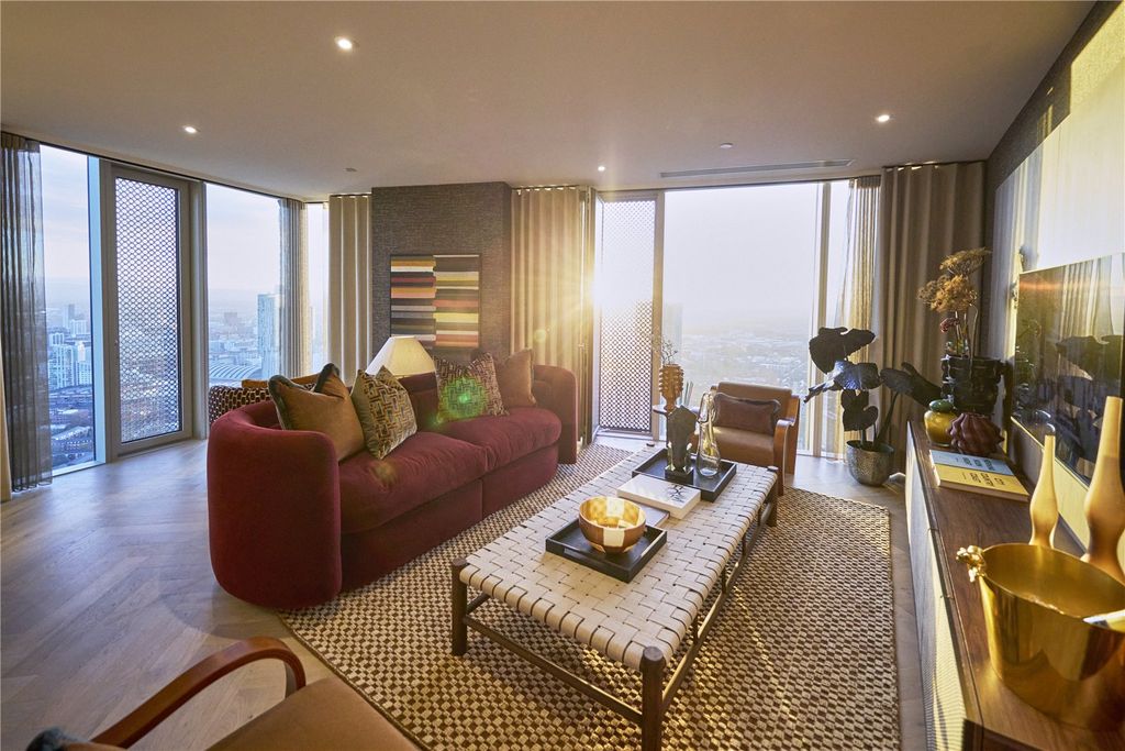 Additional image 2 of 3 bed flat for saleThe Sherborne, Vista River Gardens, Trinity Islands, Water Street, Manchester M3