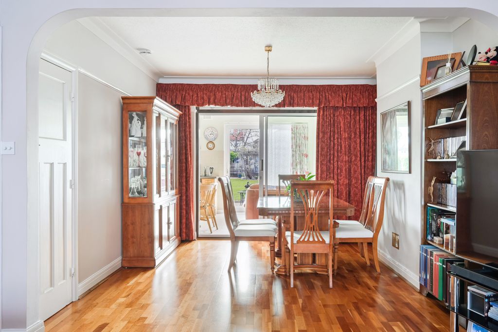 Additional image 8 of 5 bed semi-detached house for saleMaycross Avenue, Morden SM4