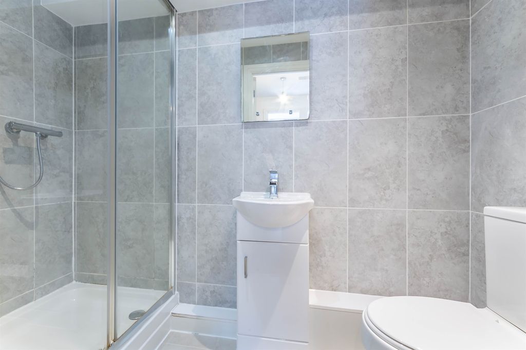 Additional image 7 of 2 bed flat for saleBeacon Hill, Maldon CM9