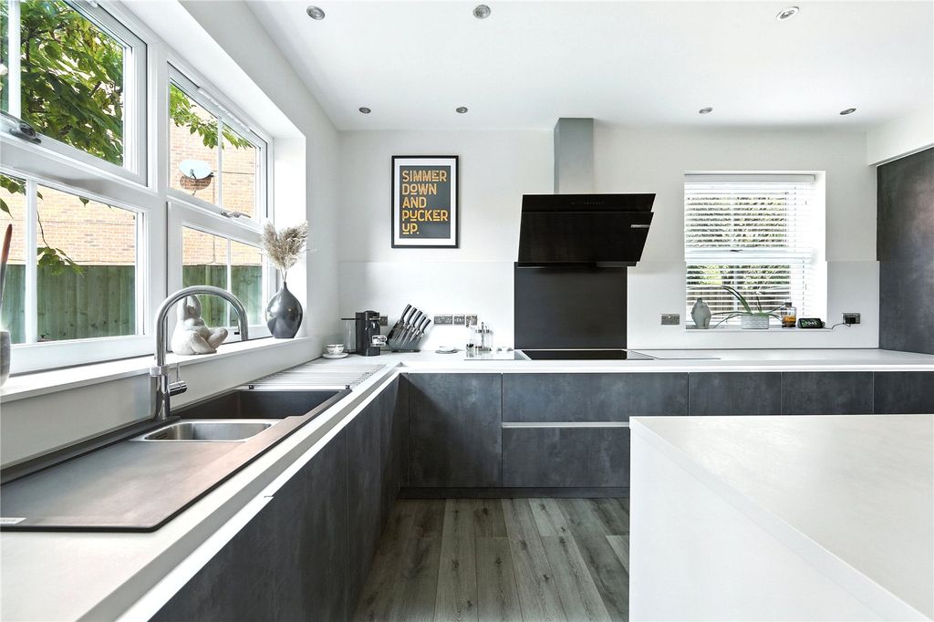 Additional image 6 of 5 bed semi-detached house for saleLondon Road, Stapeley, Nantwich, Cheshire CW5