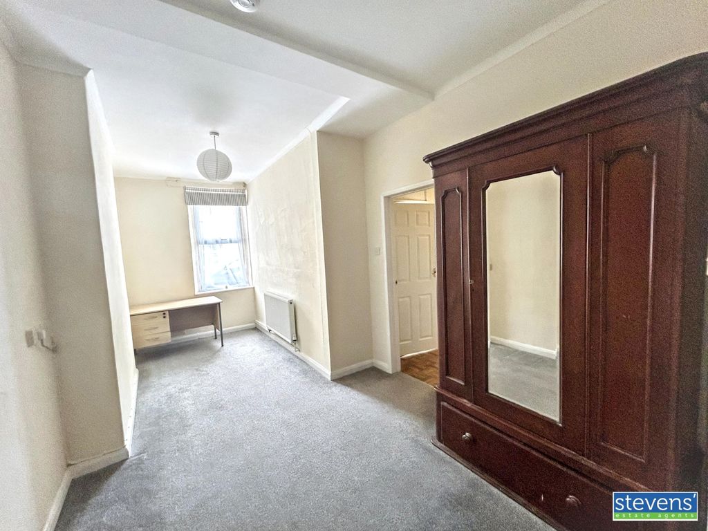 2 bed flat for saleNorthfield Road, Okehampton, Devon EX20 photo 5