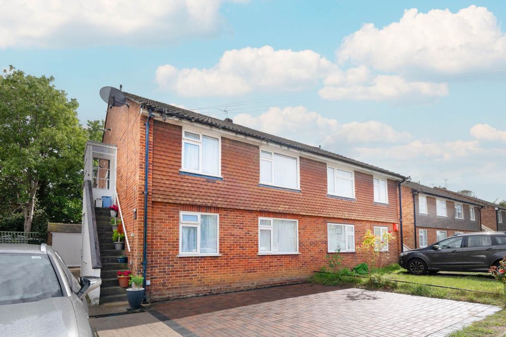 Additional image 2 of 2 bed maisonette for saleSussex Close, New Malden KT3
