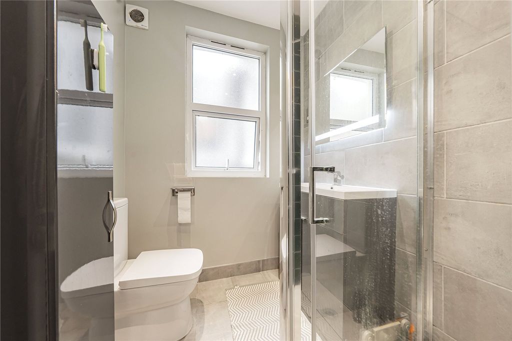 Additional image 7 of 3 bed flat for saleKingston Road, New Malden KT3