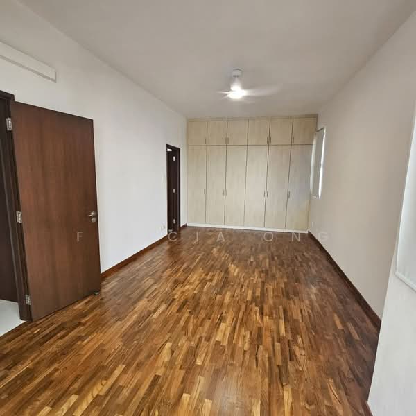 526 East Coast Road photo 5