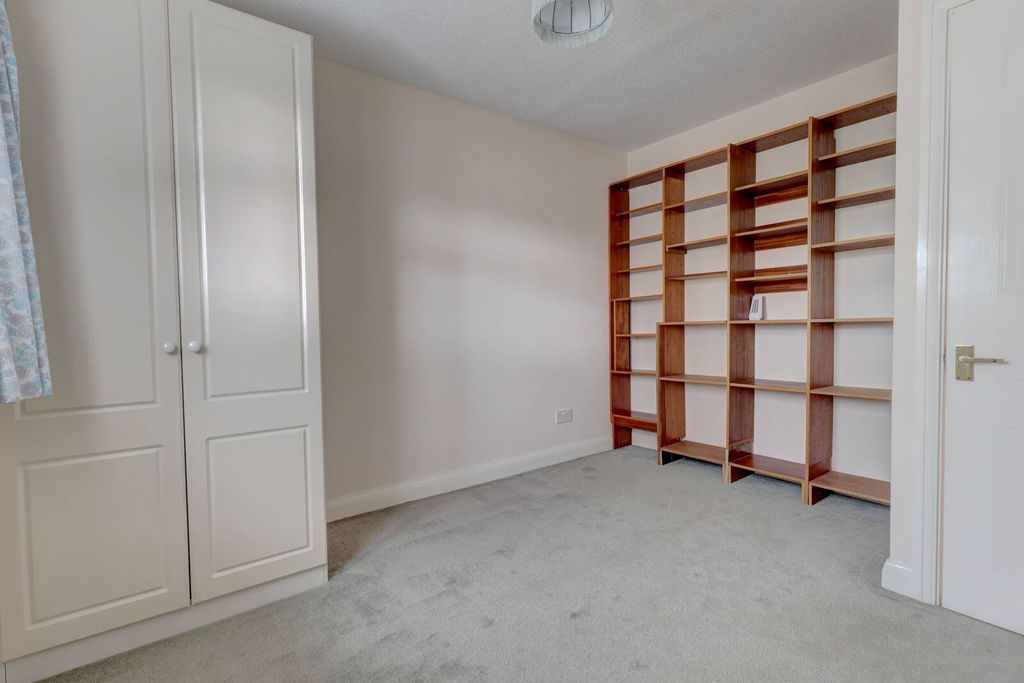 Additional image 9 of 4 bed end terrace house for saleJasmine Crescent, Princes Risborough, Buckinghamshire HP27