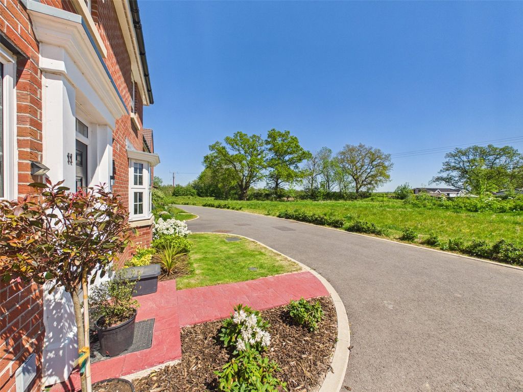Additional image 17 of 4 bed detached house for salePeregrine Close, Newent, Gloucestershire GL18