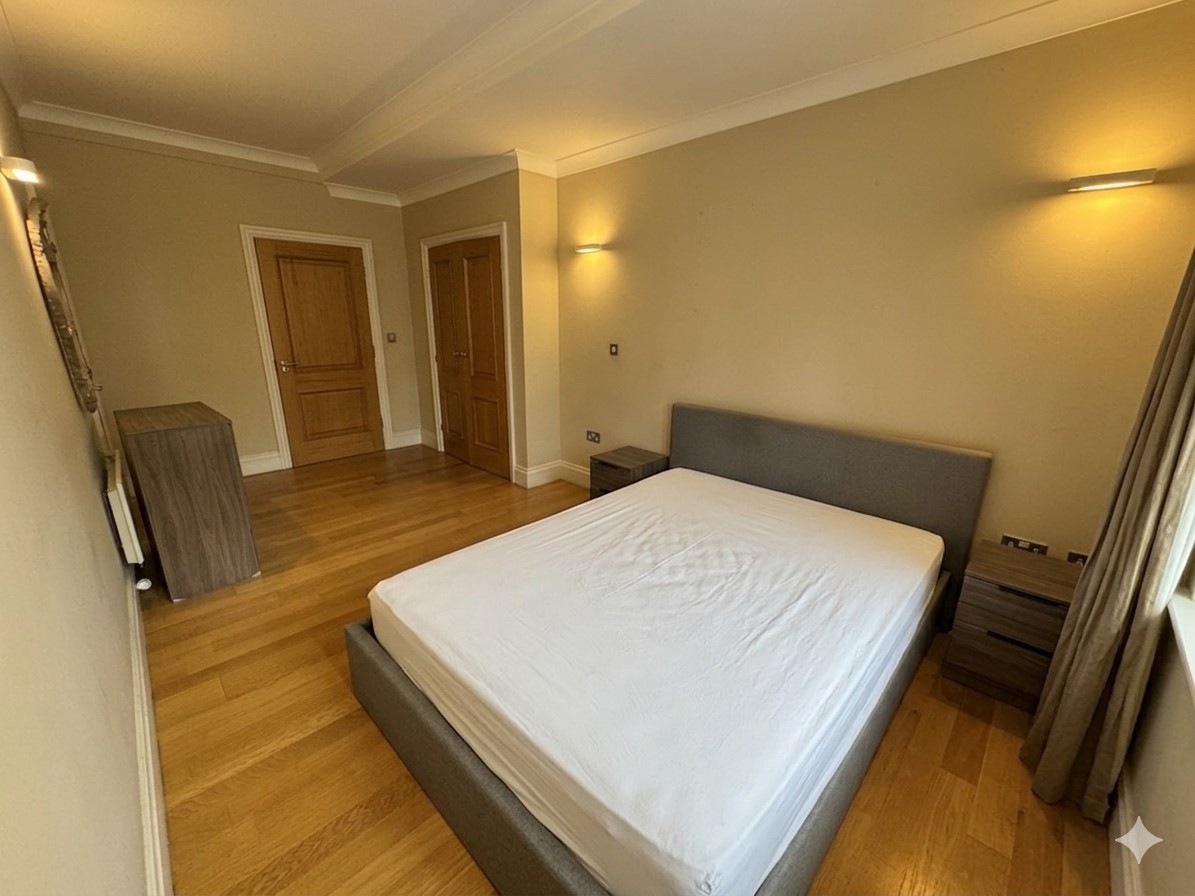 2 Bed Flat, Victoria House, EC4Y, N1 7GU photo 5