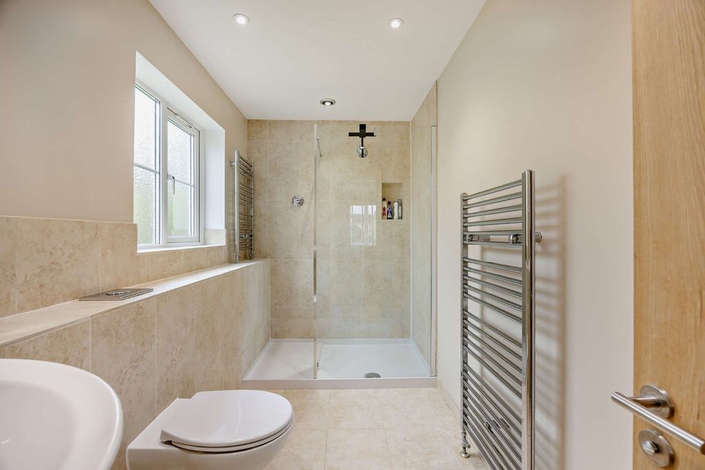 Additional image 18 of 6 bed detached house for salePerrinsfield, Lechlade, Gloucestershire GL7