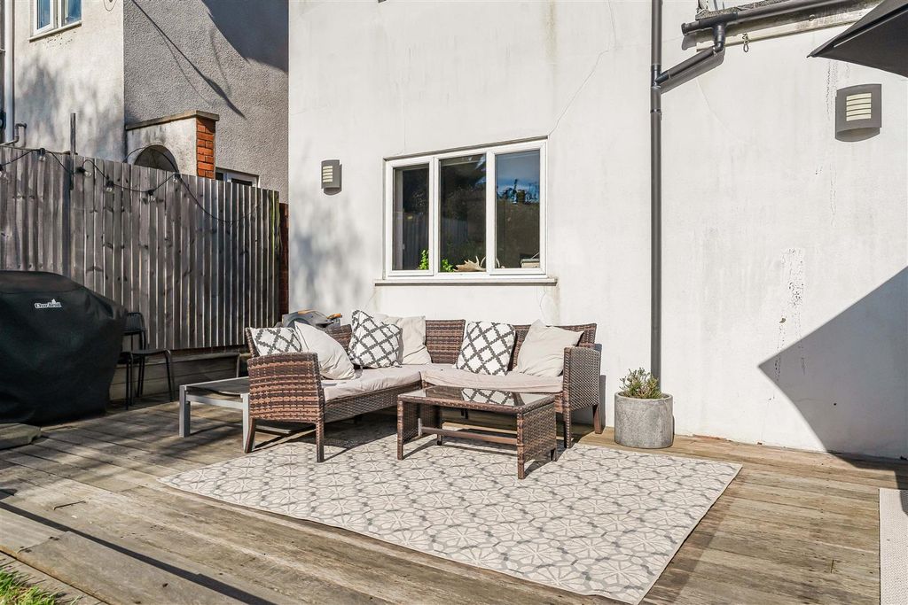 Additional image 38 of 5 bed semi-detached house for saleBeechcroft Avenue, New Malden KT3