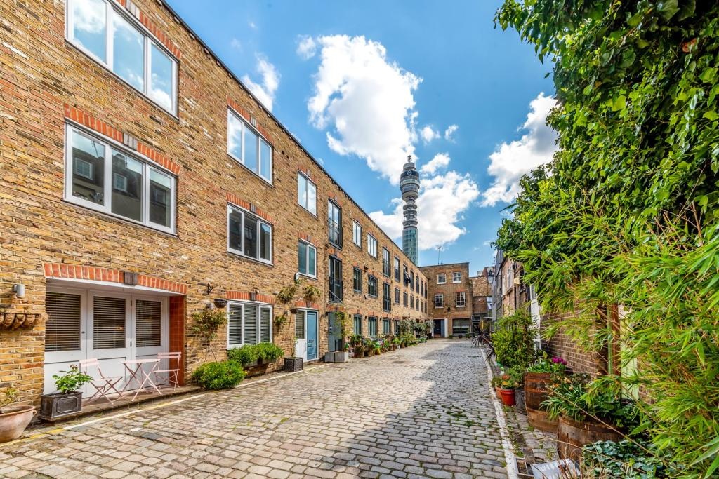 4 Bed Terraced House, Warren Mews, W1T, N1 7GU photo 5