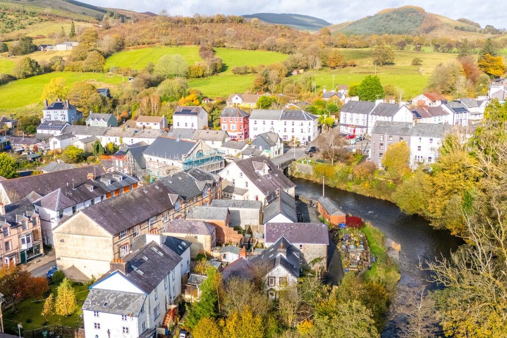 2 bed semi-detached house for saleRiverside, Llanwrtyd Wells LD5