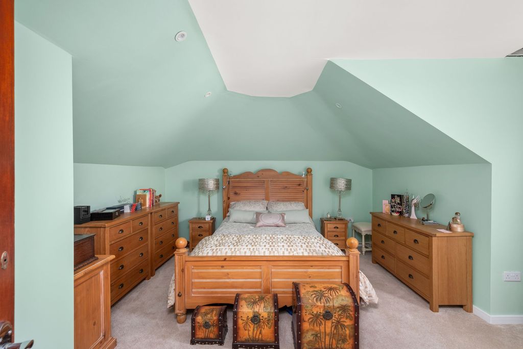 Additional image 16 of 3 bed semi-detached house for sale6 Nesbitt Street, Dundee DD4