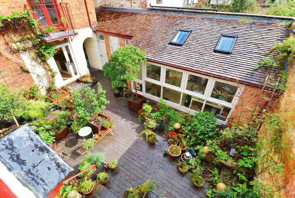 Additional image 3 of 3 bed town house for saleChurch Lane, Ledbury, Herefordshire HR8