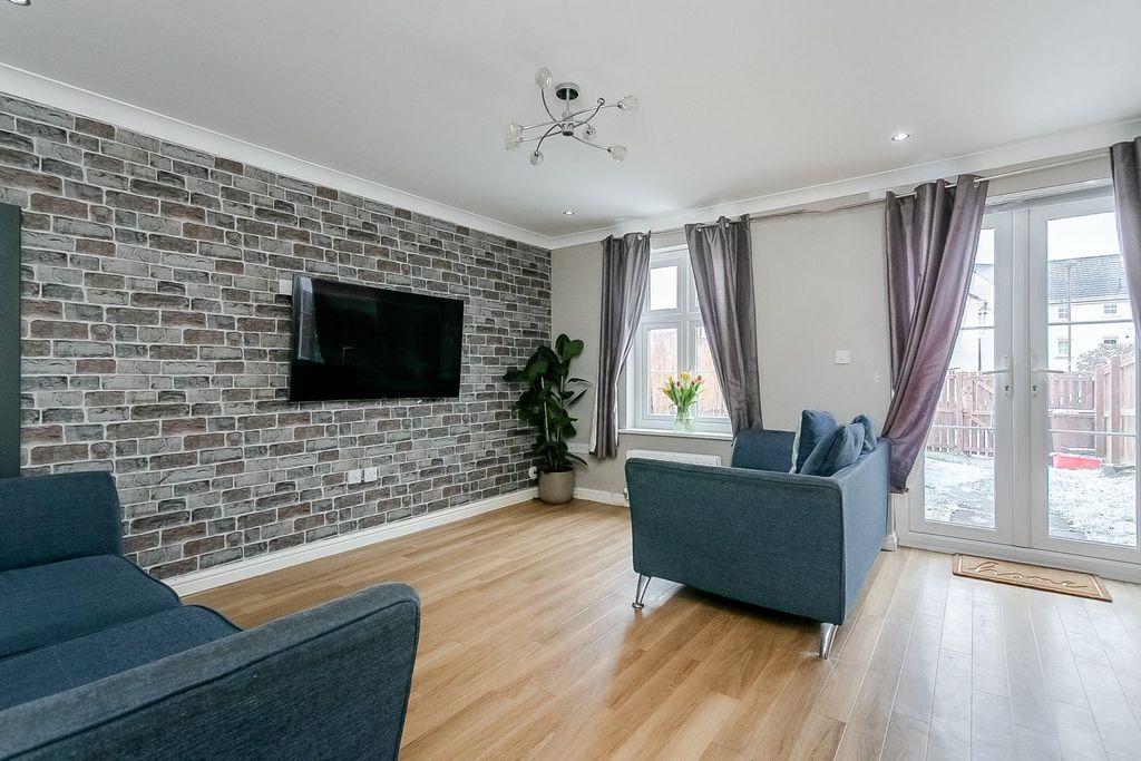 Additional image 2 of 3 bed terraced house for saleBurnbrae Pend, Bonnyrigg EH19