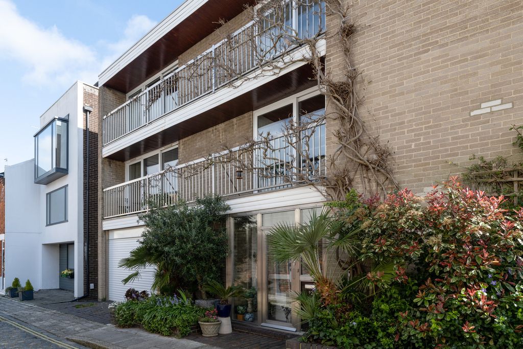 Additional image 2 of 4 bed end terrace house for saleJack House, Portsmouth, Hampshire PO1
