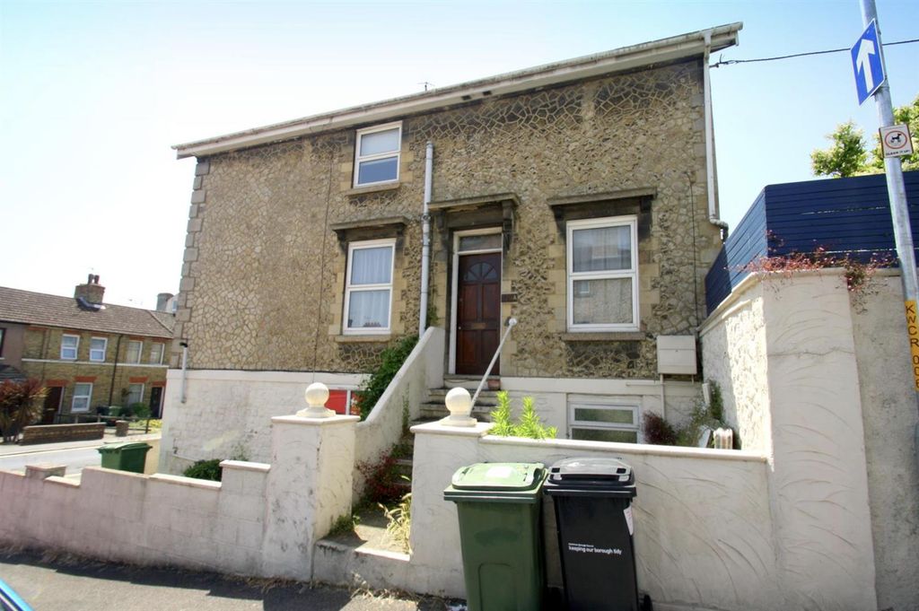 3 bed flat for saleUpper Fant Road, Maidstone, Kent ME16