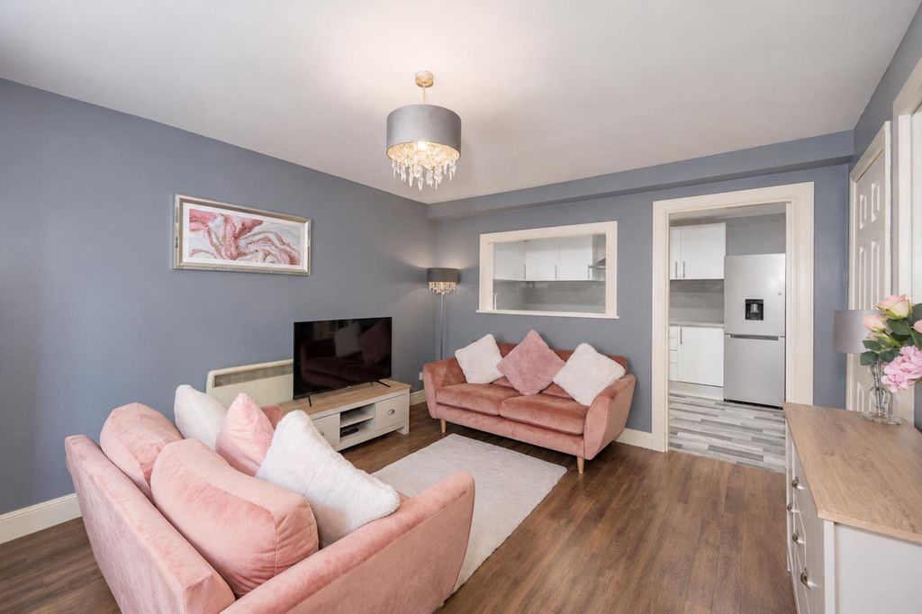 Additional image 3 of 2 bed flat for salePerth Road, Dundee DD1