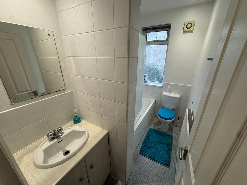 Additional image 8 of 5 bed semi-detached house for saleRuislip Road, Northolt UB5