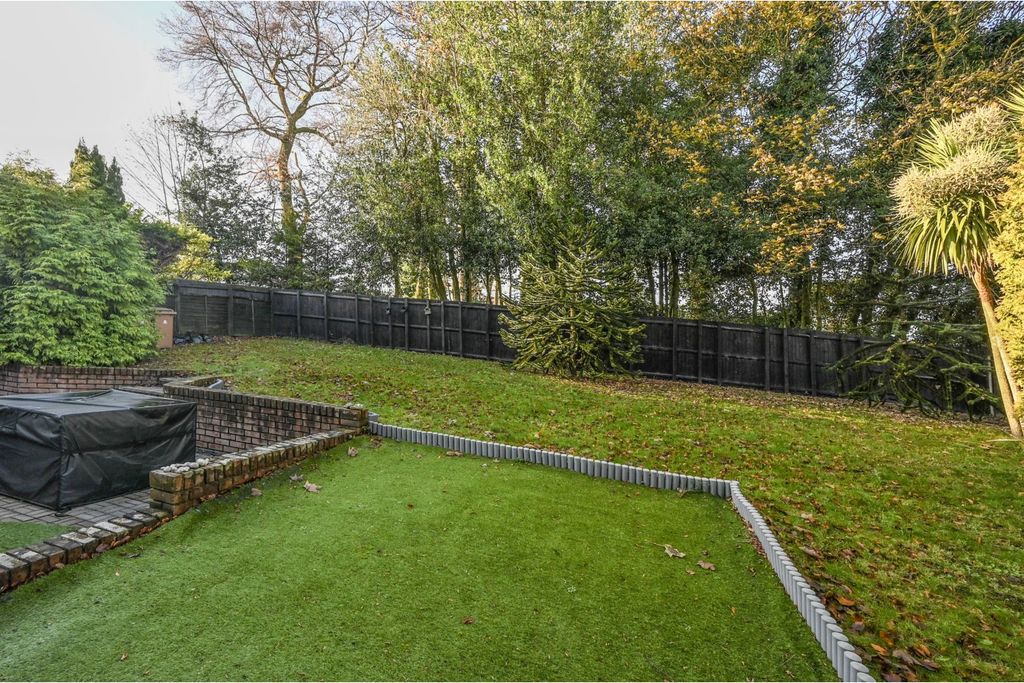 6 bed detached house for salePaddock Close, Mansfield NG18 photo 2
