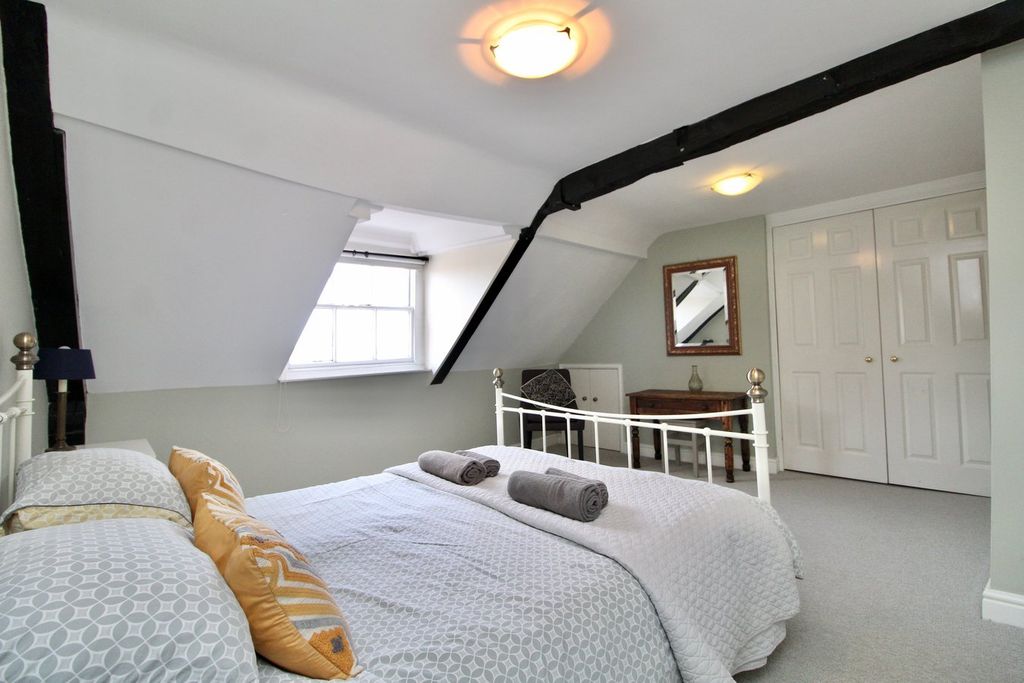 Additional image 3 of 1 bed flat for saleHigh Street, Lymington SO41