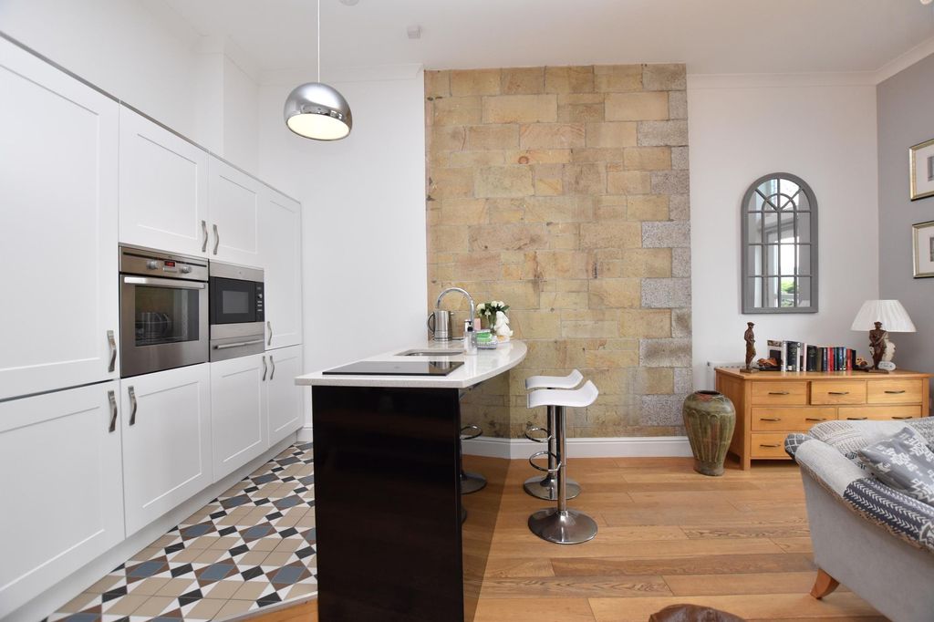 Additional image 8 of 2 bed flat for salePentowan House, King Edward Crescent, Newquay TR7