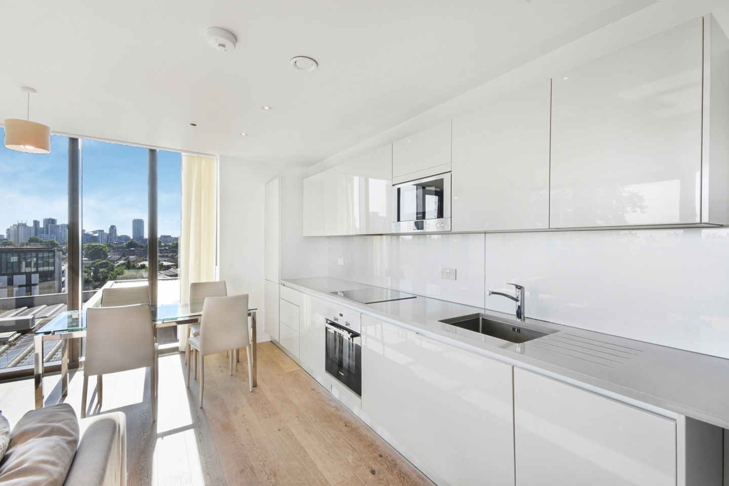2 Bed Flat, St Gabriel Walk, SE1, N1 7GU photo 3