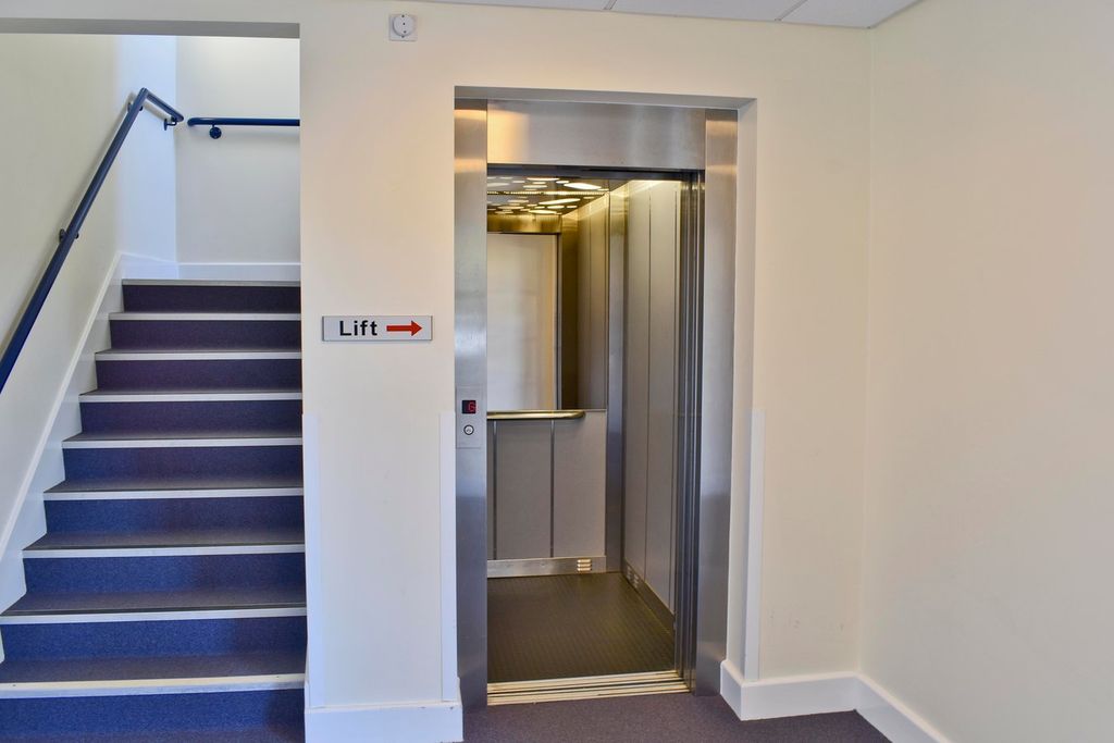 Additional image 11 of 2 bed flat for saleAvenue Road, Lymington, Lymington SO41
