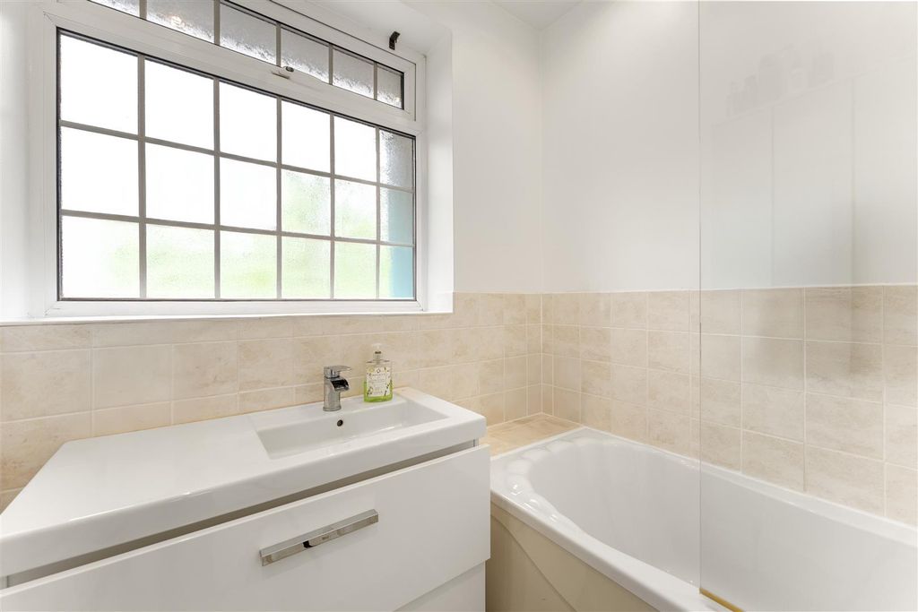 Additional image 17 of 6 bed semi-detached house for saleRushdene Crescent, Northolt UB5