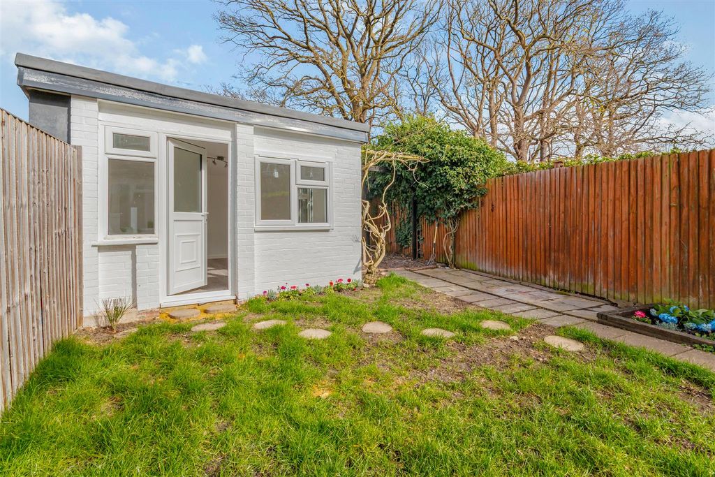 Additional image 6 of 3 bed end terrace house for saleMonkleigh Road, Morden SM4