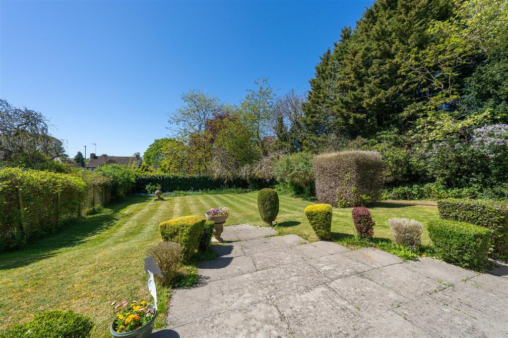 Additional image 3 of 7 bed semi-detached house for saleAbington Park Crescent, Northampton NN3