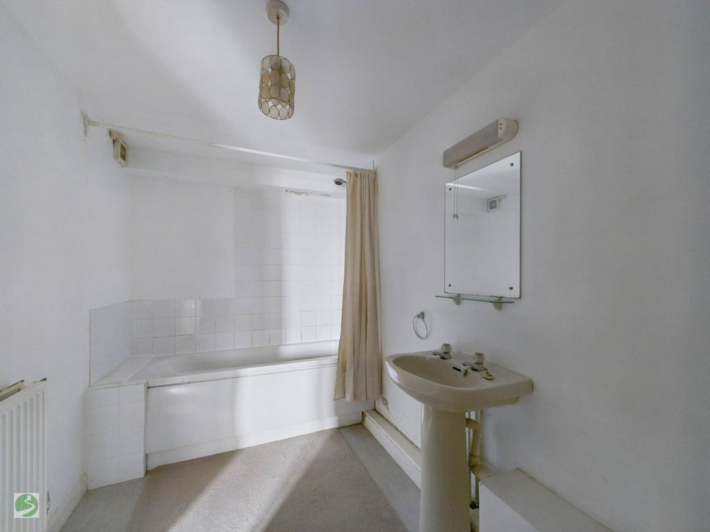 Additional image 6 of 2 bed flat for saleGoonwartha Road, West Looe PL13