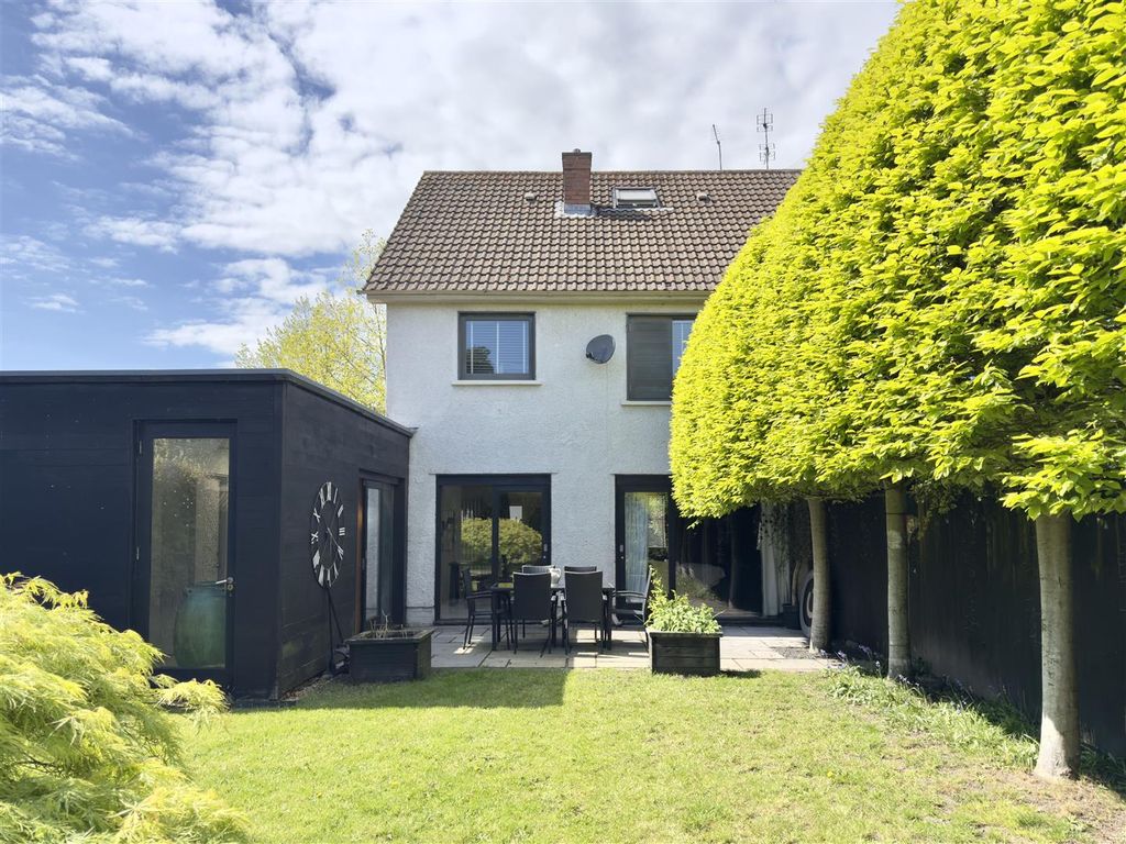 2 bed semi-detached house for salePlymouth Road, Penarth CF64