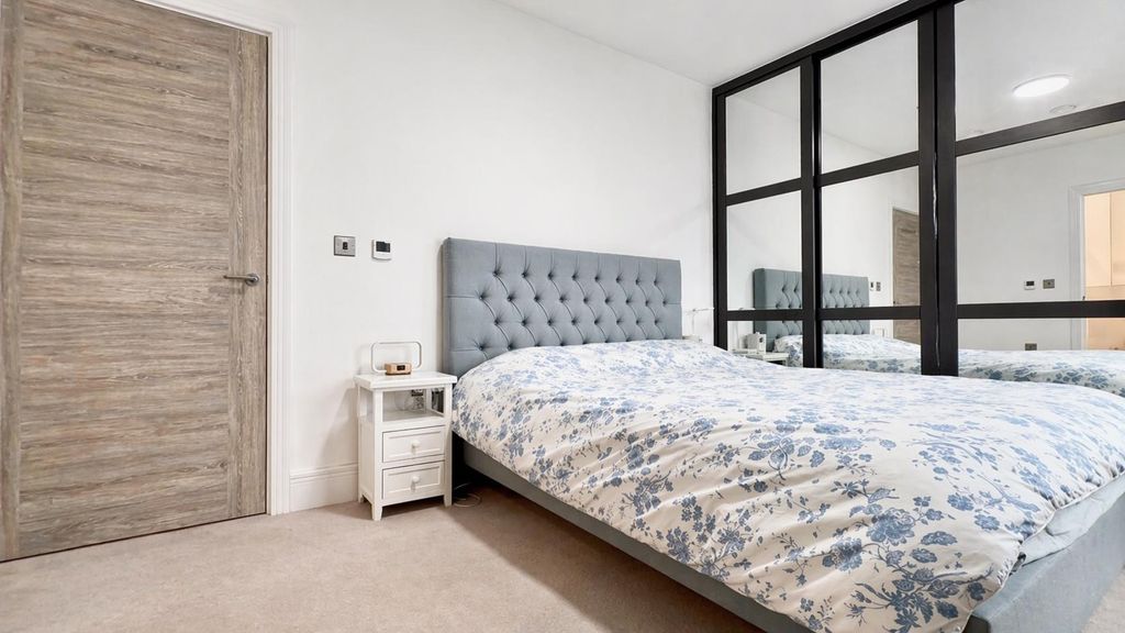 Additional image 6 of 3 bed flat for saleBurlington Road, New Malden KT3