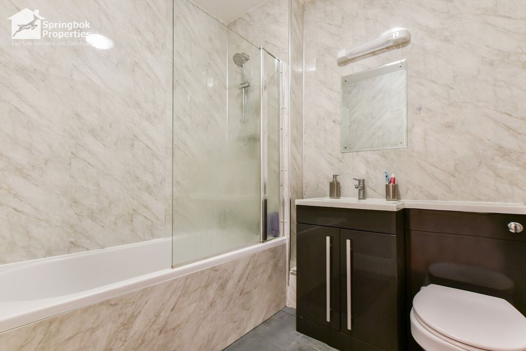 Additional image 8 of 1 bed flat for saleUpton Mount, 125 Prestbury Road, Macclesfield, Cheshire SK10