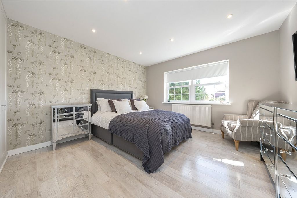 Additional image 17 of 4 bed link detached house for saleHollington Crescent, New Malden KT3