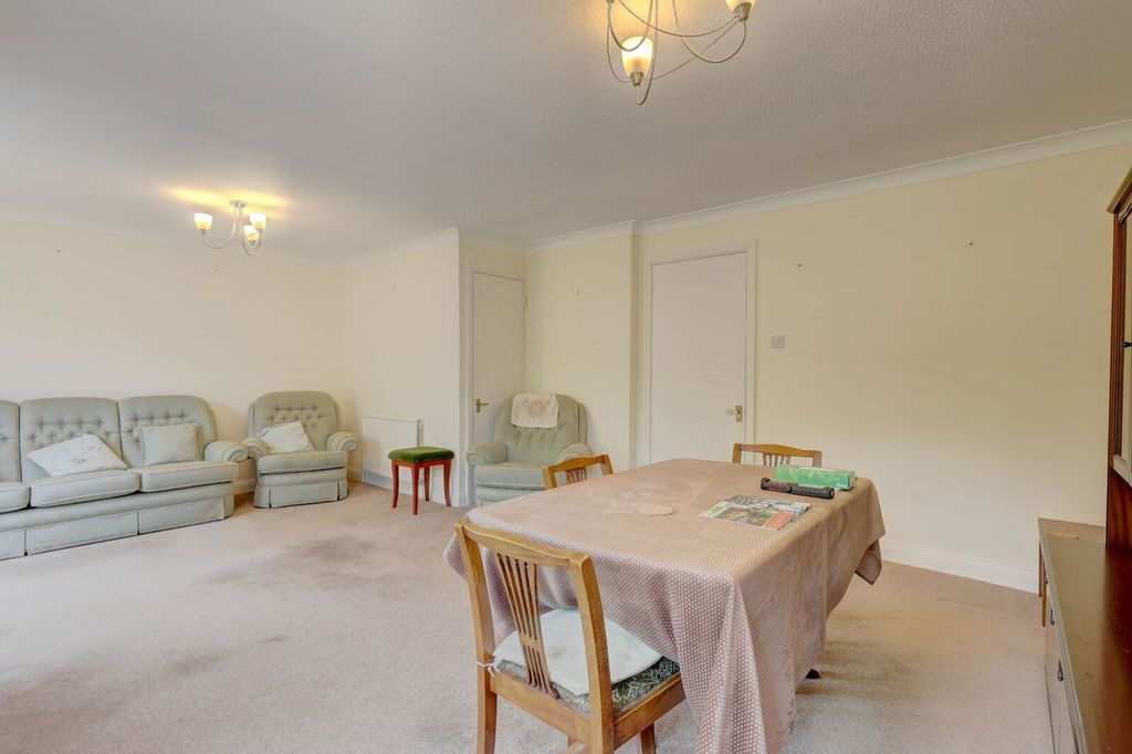 Additional image 13 of 4 bed end terrace house for saleJasmine Crescent, Princes Risborough, Buckinghamshire HP27