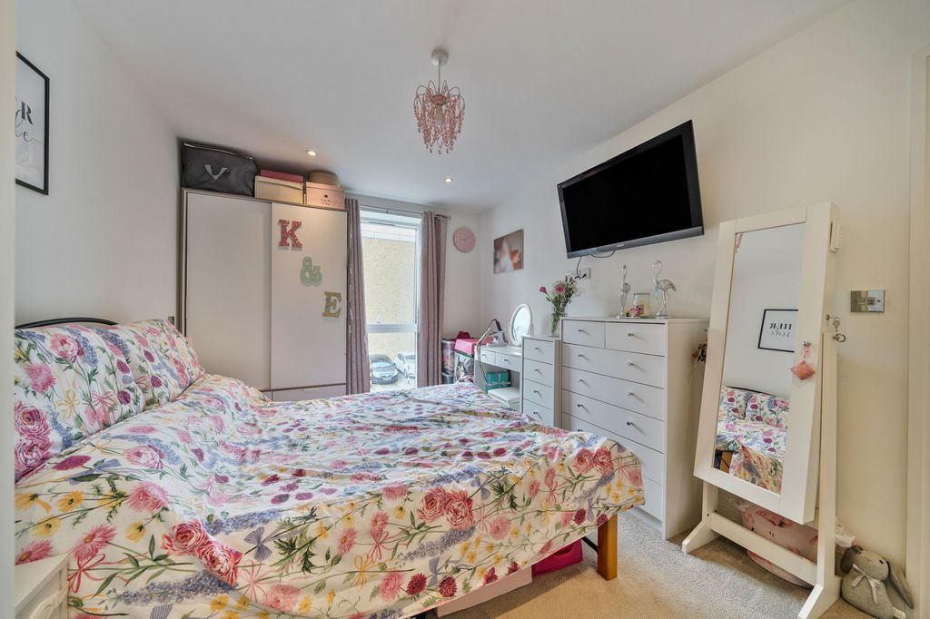 Additional image 9 of 2 bed flat for saleBruce Grove, Orpington BR6